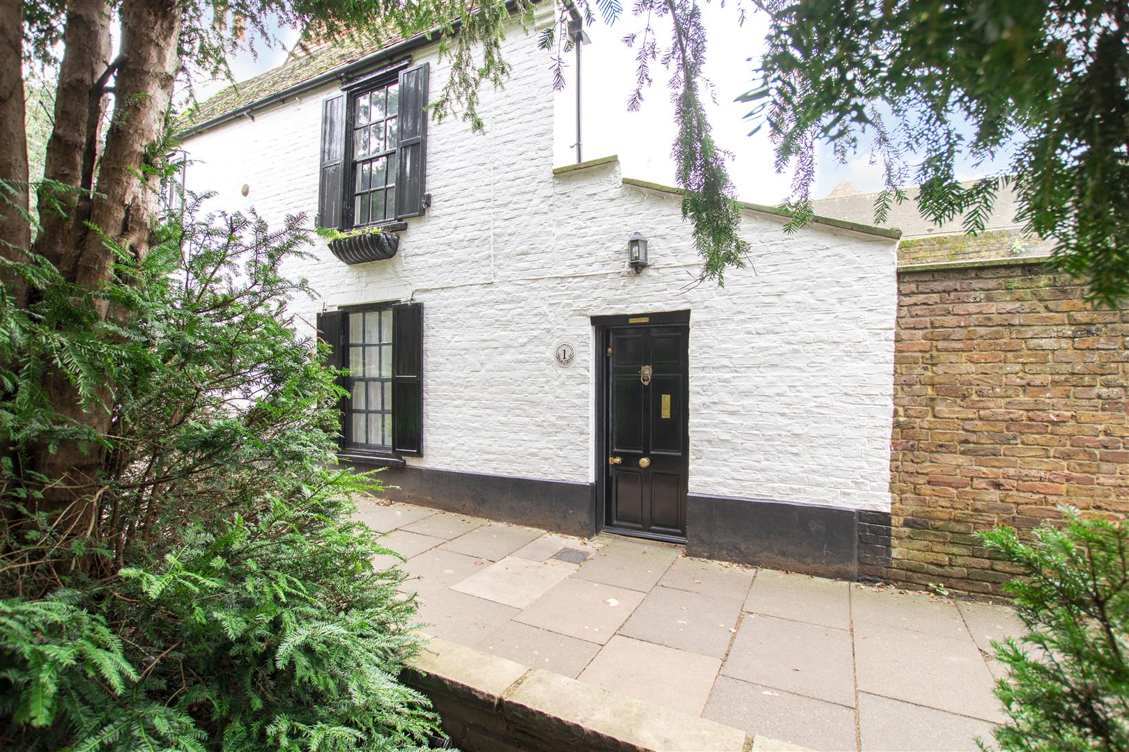 1 Holly Walk, Enfield Lanes Estate Agents